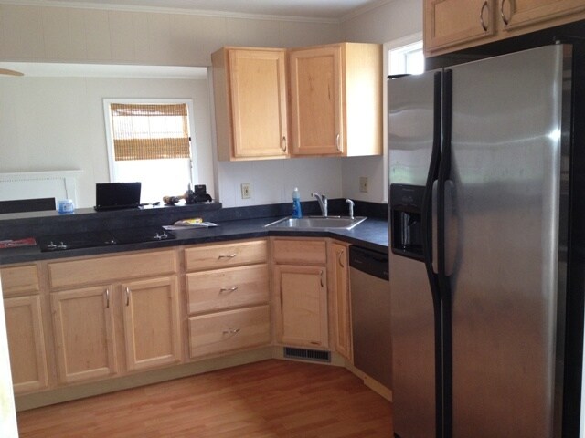 Building Photo - 206 Salt Forest Ln