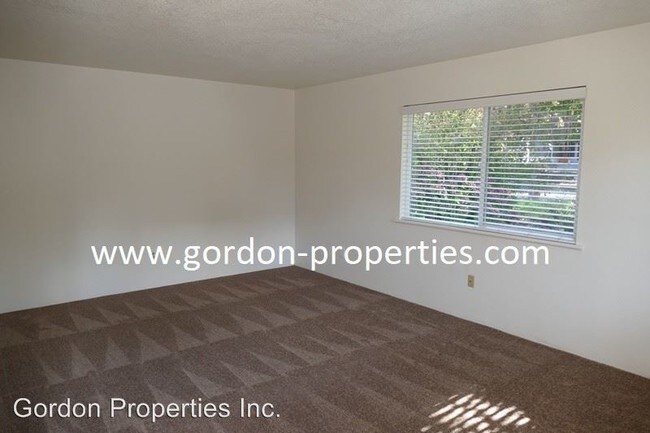 Foto del edificio - 4627 SE Long St