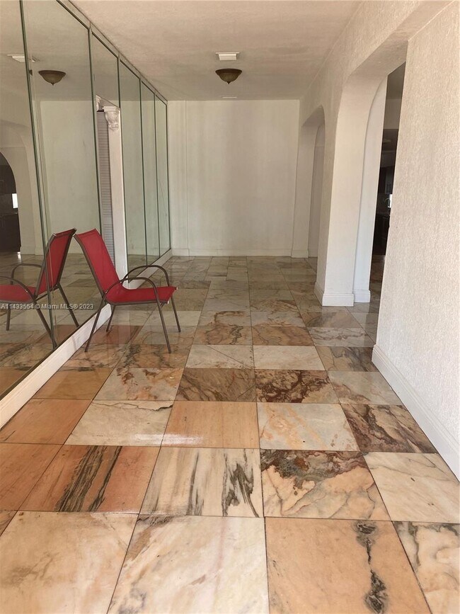Foto del edificio - 2814 NW 15th St