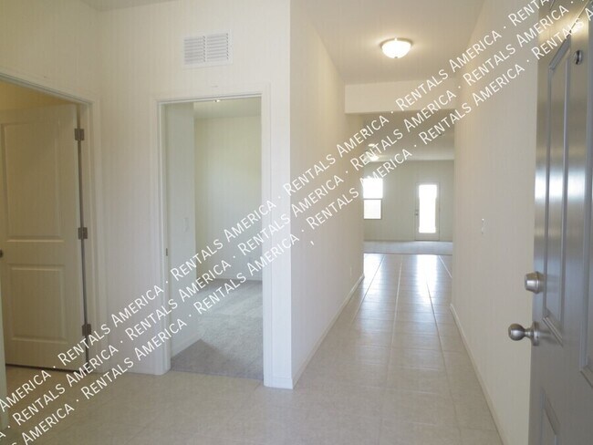 Building Photo - 378 S Borromeo Dr