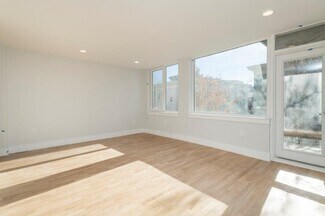 Building Photo - 336 Harvard St