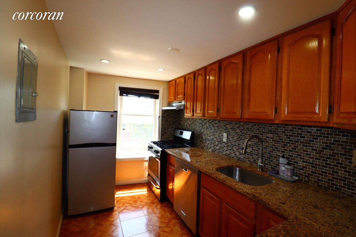 Foto principal - 378 Myrtle Ave