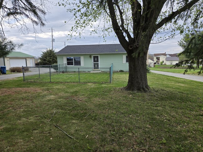 Building Photo - 1857 Westside Ln