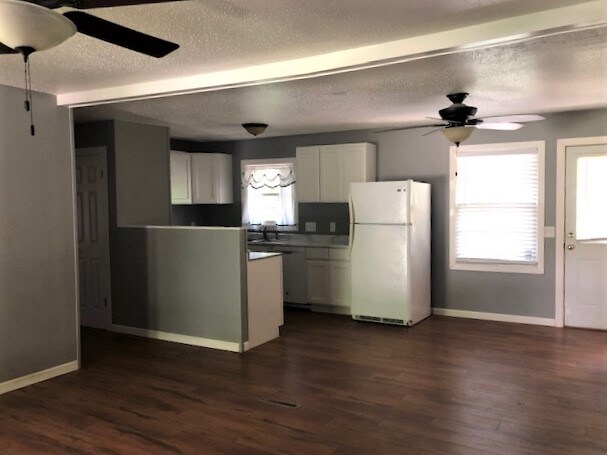 Foto del edificio - 1267 E Broadmoor St