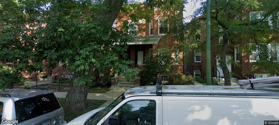 Vista frontal de la calle - 3244 W Belle Plaine Ave