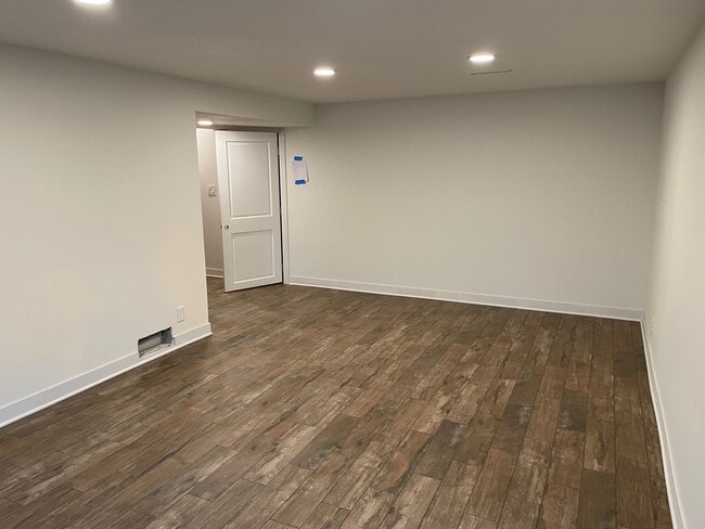 Building Photo - 21490 Jill Ct