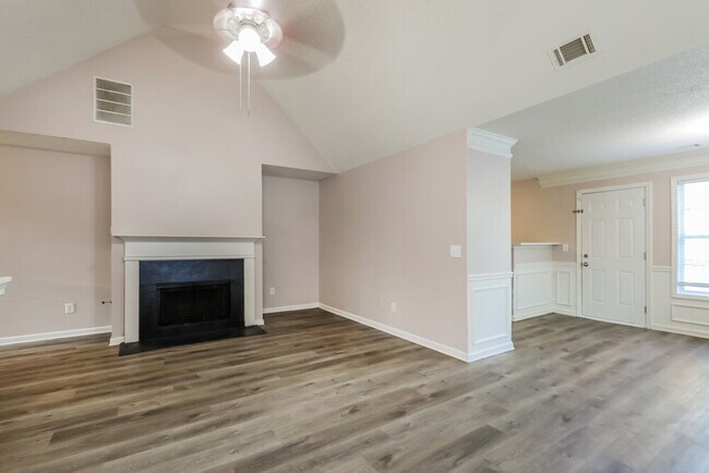 Foto del edificio - 11772 Registry Blvd