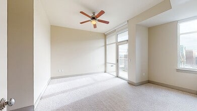 Interior Photo - TEN20