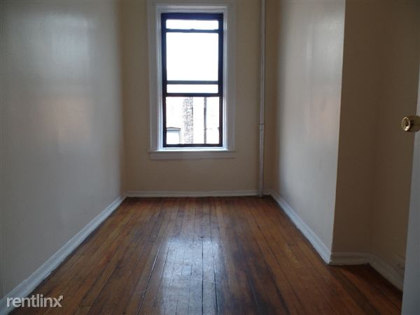 Building Photo - 3137 Broadway