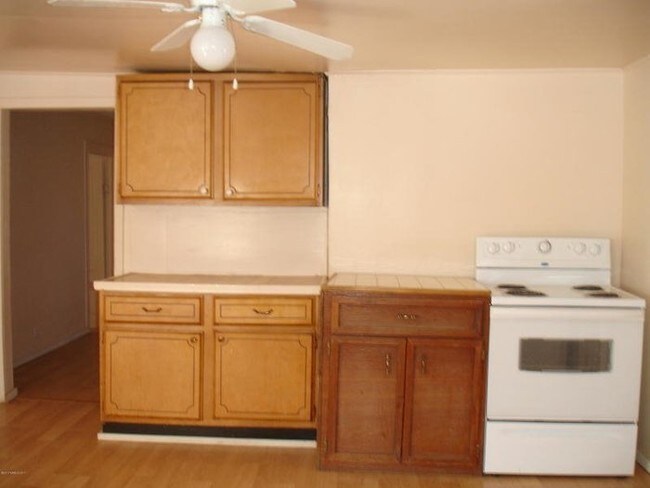 Building Photo - 3 bedroom in Saginaw