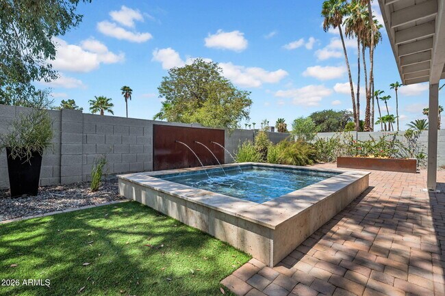 Building Photo - 5219 E Winchcomb Dr