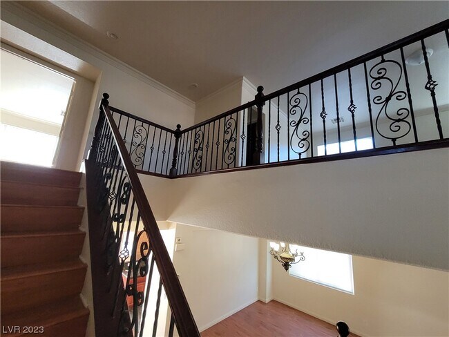Building Photo - 705 Shirehampton Dr
