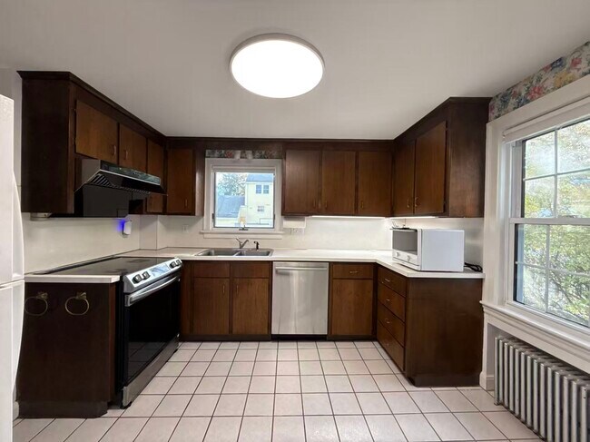 Foto del edificio - 48 Watson Rd