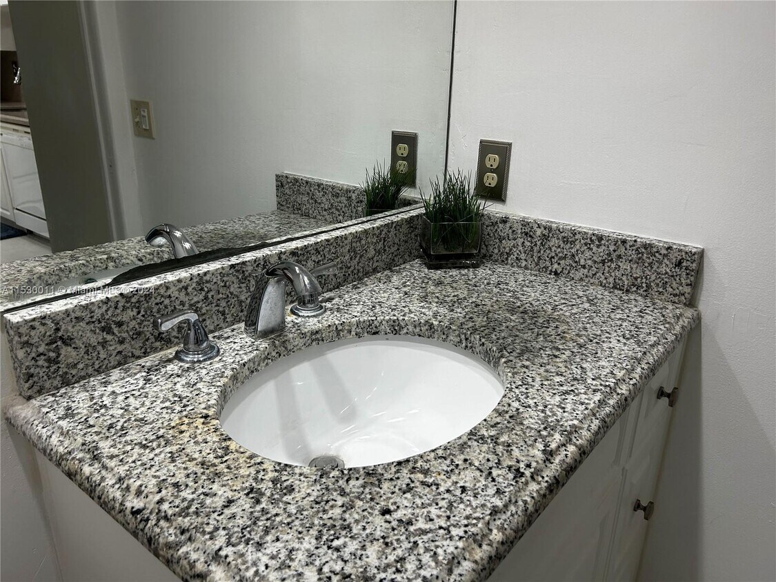 Foto principal - 10855 SW 112th Ave