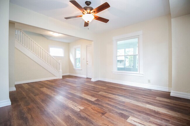 Building Photo - 4235 Vermaas Ave