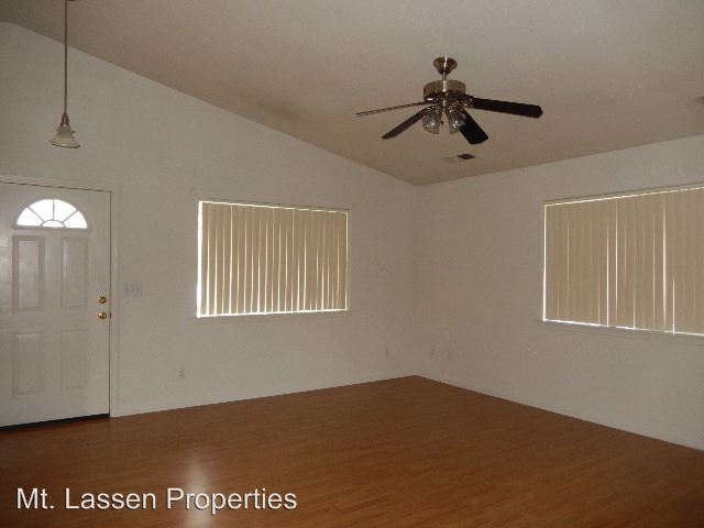 Building Photo - 625 Gem Dr