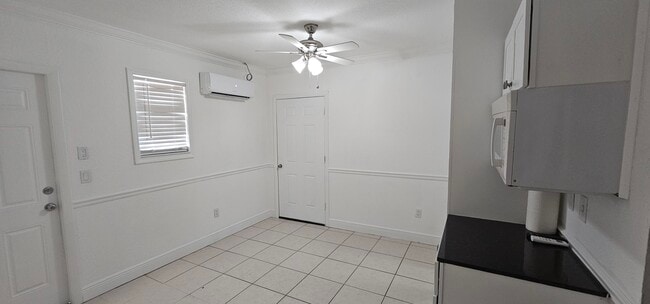 Foto del edificio - 2127 SE Shelter Dr