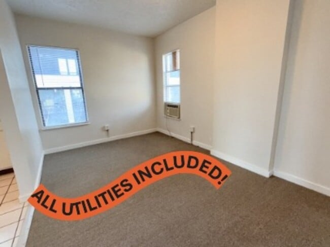 Building Photo - 515 Denver St