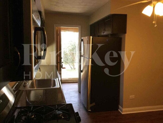 Foto del edificio - 2310 W 80th St