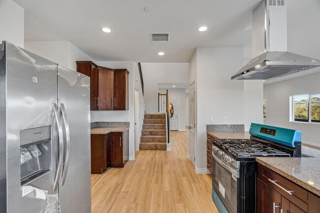 Building Photo - 8560 Grv Hl Ct