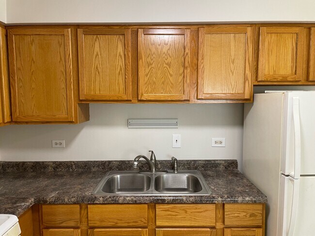 New cabinets and countertop - 10362 Michael Todd Terrace