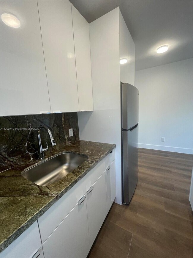 Foto del edificio - 2846 SW 37th Ave