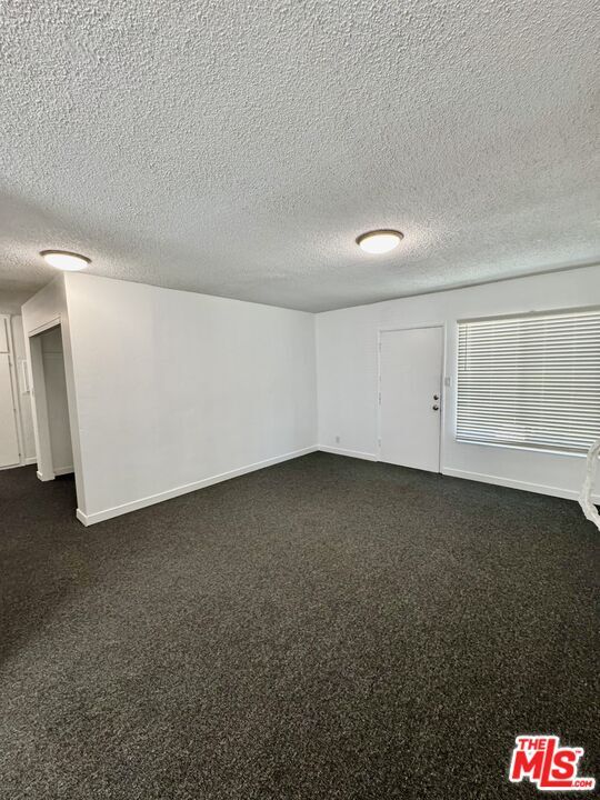 Foto del edificio - 4115 W Century Blvd