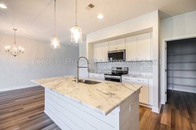 Building Photo - 603 McLernon Trce