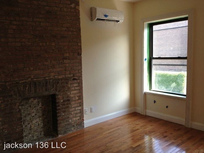 Building Photo - 145 W 136th St