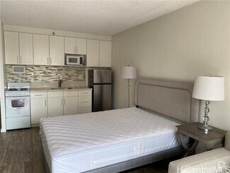 Building Photo - 364 Seaside Ave