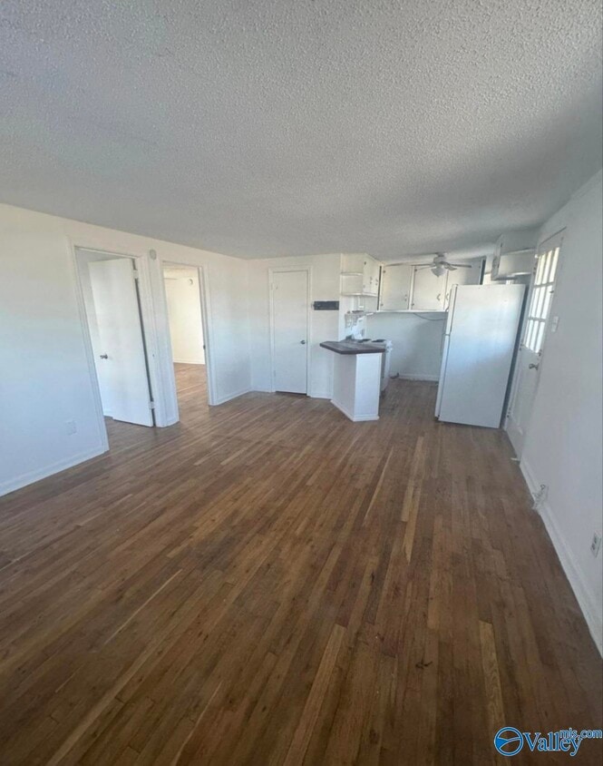 Building Photo - 118 Brockway Ave