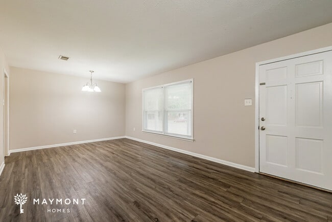 Building Photo - 463 Pemberton Dr