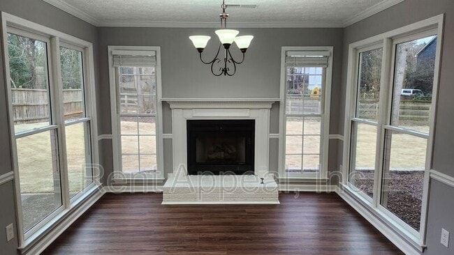 Building Photo - 5139 Chestnut Cir