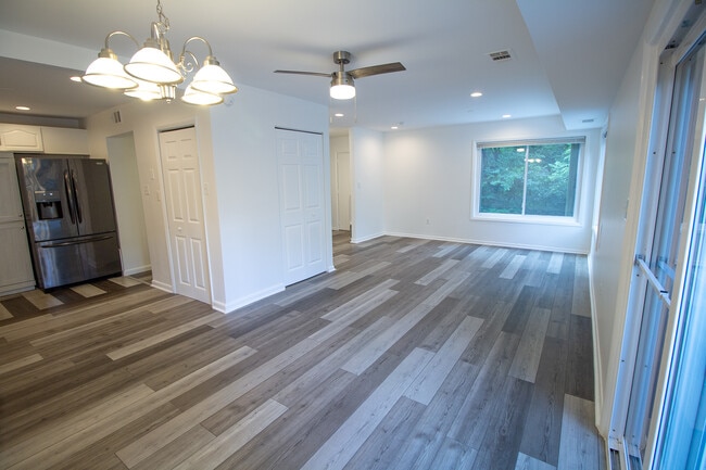 Living Room - 5752 Thunder Hill Rd