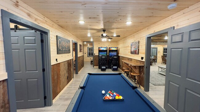 Foto del edificio - 3501 Autumn Woods Ln