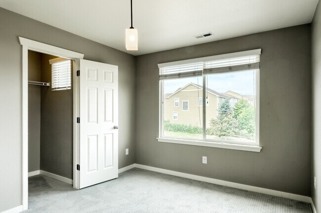 Foto del edificio - 11554 Yellow Daisy Dr