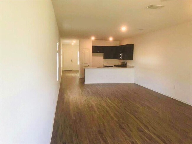 Building Photo - 3405 Lodgepole Dr