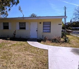 Building Photo - 2906 N Orange Ave