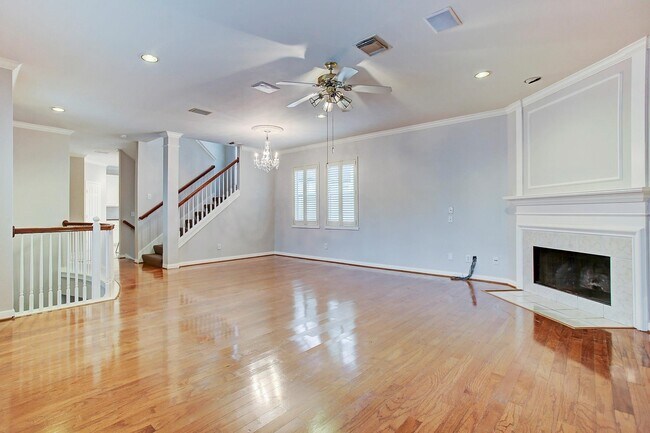 Building Photo - 1413 W Webster St