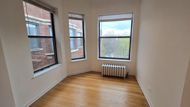 Foto del edificio - 7726 N Marshfield Ave
