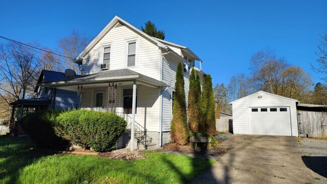 Foto del edificio - Exquisitely remodeled single-family home, ...