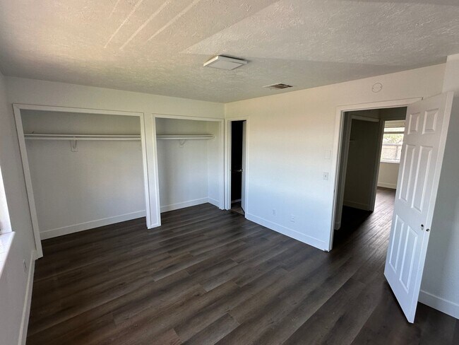 Foto del edificio - 1741 W 950 N