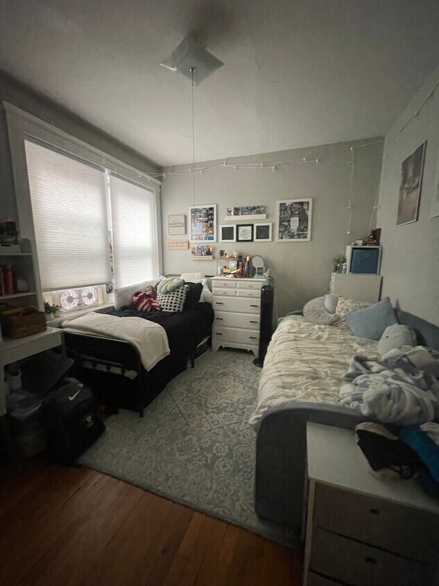 Foto del edificio - 462 Park Dr