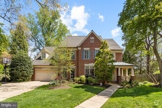 Building Photo - 2728 McKinley St NW