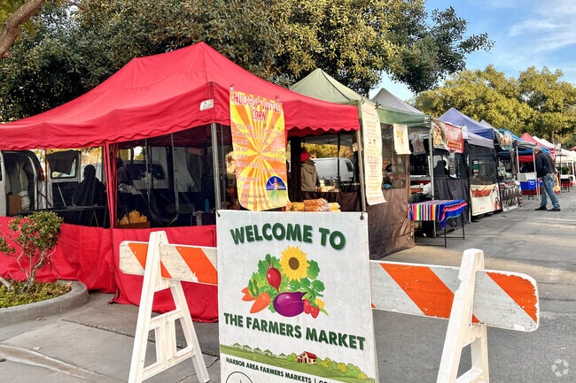 Shop for fresh produce and goods at the Cerritos neighborhood weekly Cerritos Farmer's Market.