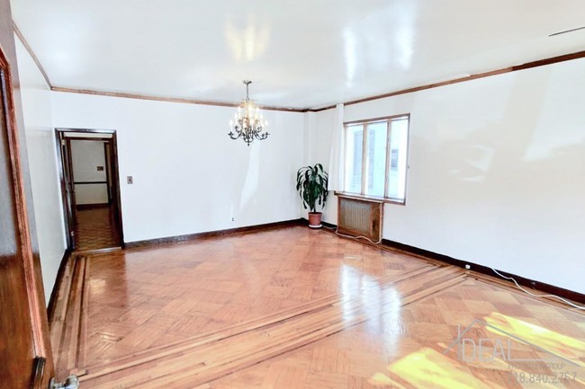 Building Photo - 3 bedroom in Brooklyn NY 11223