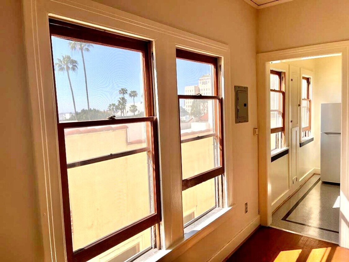 104 Apartments for Rent in Beachwood Canyon, CA Westside Rentals