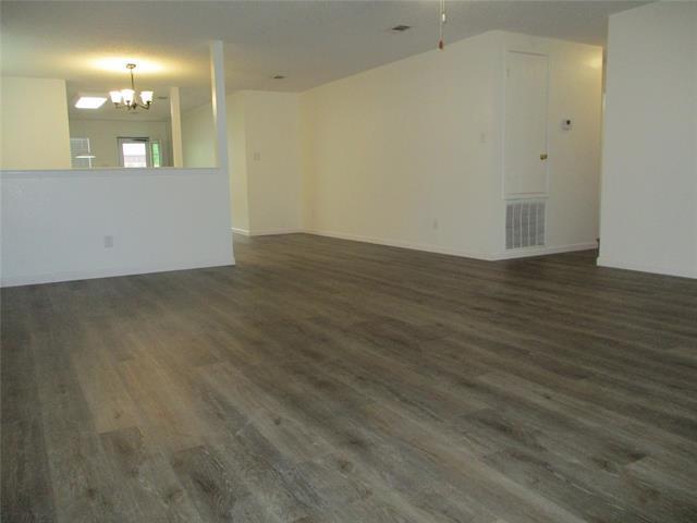 Foto del edificio - 5229 Bedfordshire Dr