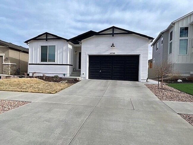 Building Photo - Spacious modern rancher in quite Trails at...