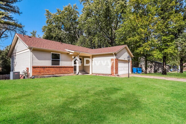 Foto del edificio - 12723 Willow Trail Dr, Black Jack, MO 63033